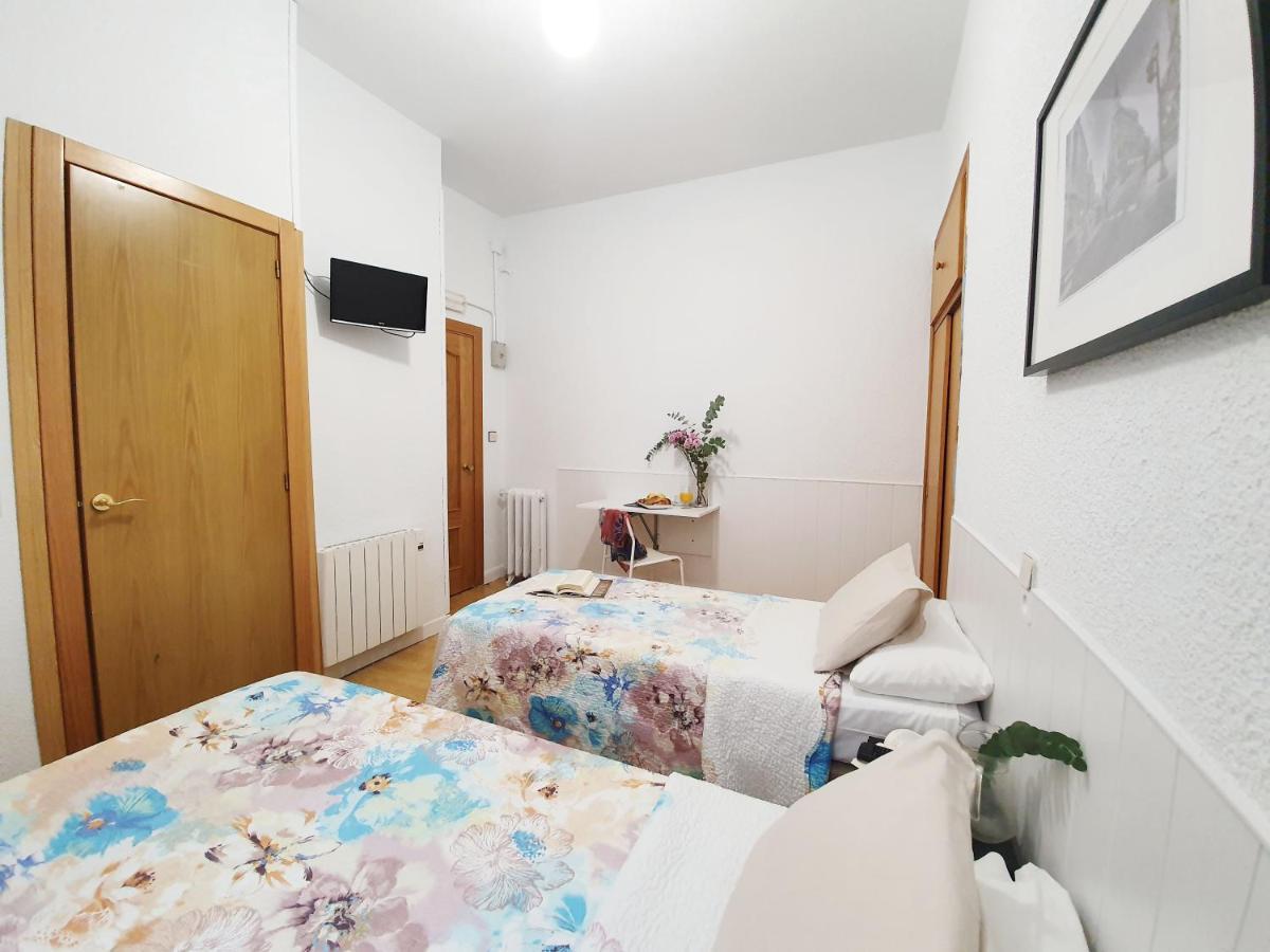 Hostal Alicante Madrid Luaran gambar