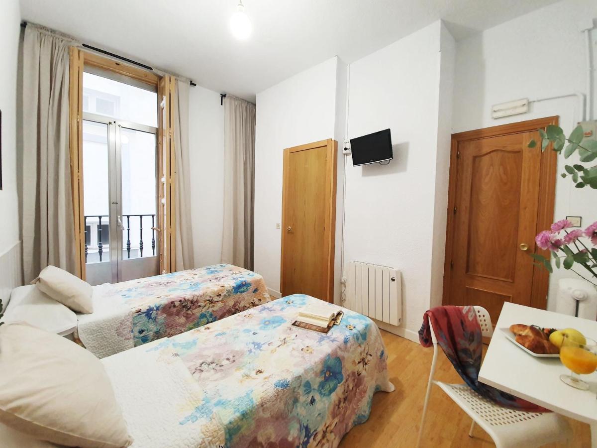 Hostal Alicante Madrid Luaran gambar