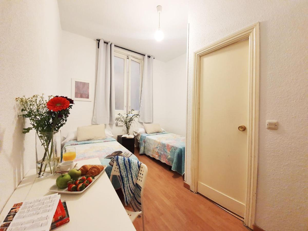 Hostal Alicante Madrid Luaran gambar