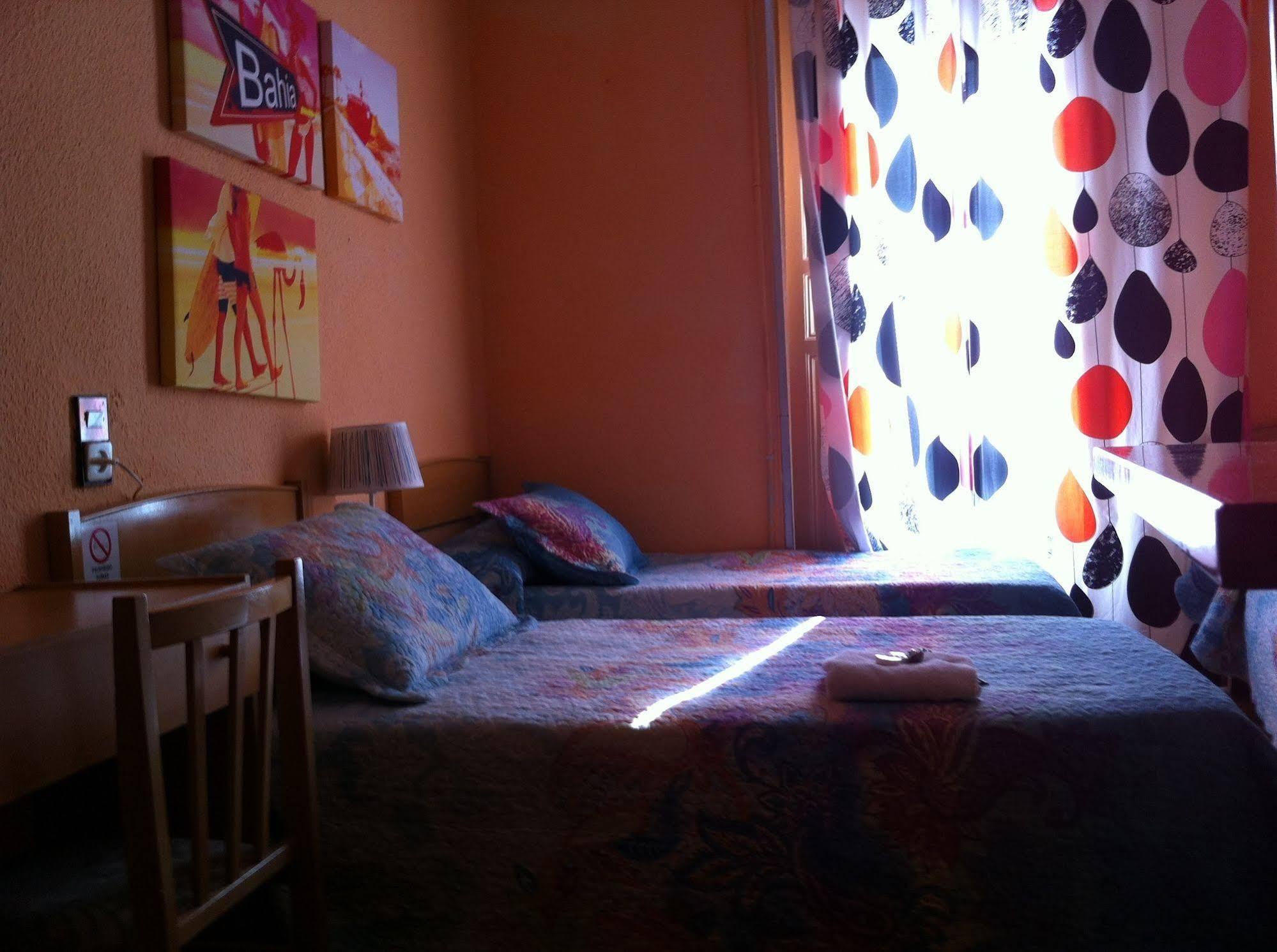 Hostal Alicante Madrid Luaran gambar