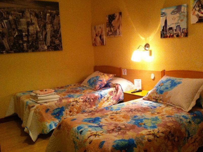 Hostal Alicante Madrid Bilik gambar