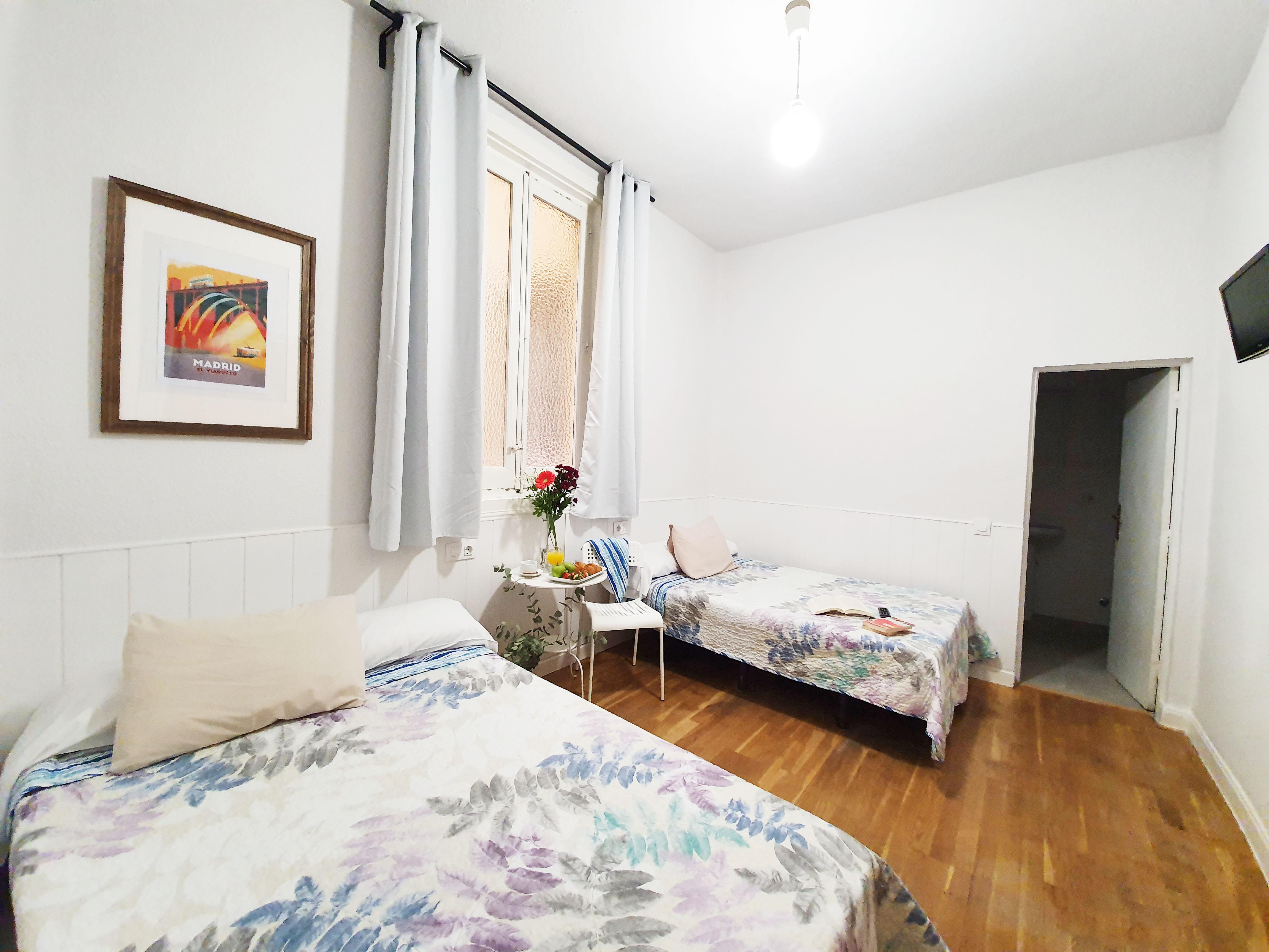 Hostal Alicante Madrid Luaran gambar