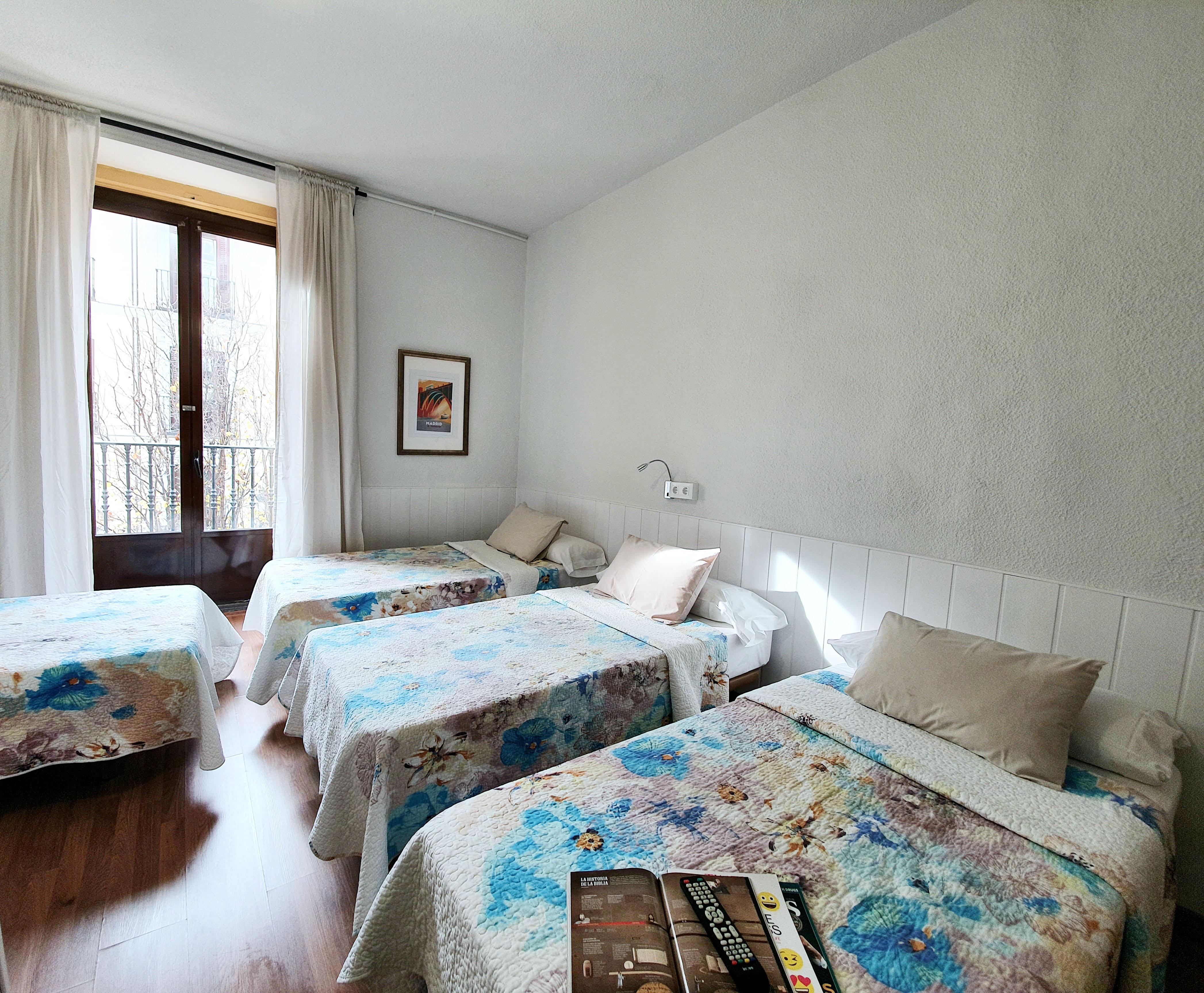 Hostal Alicante Madrid Luaran gambar