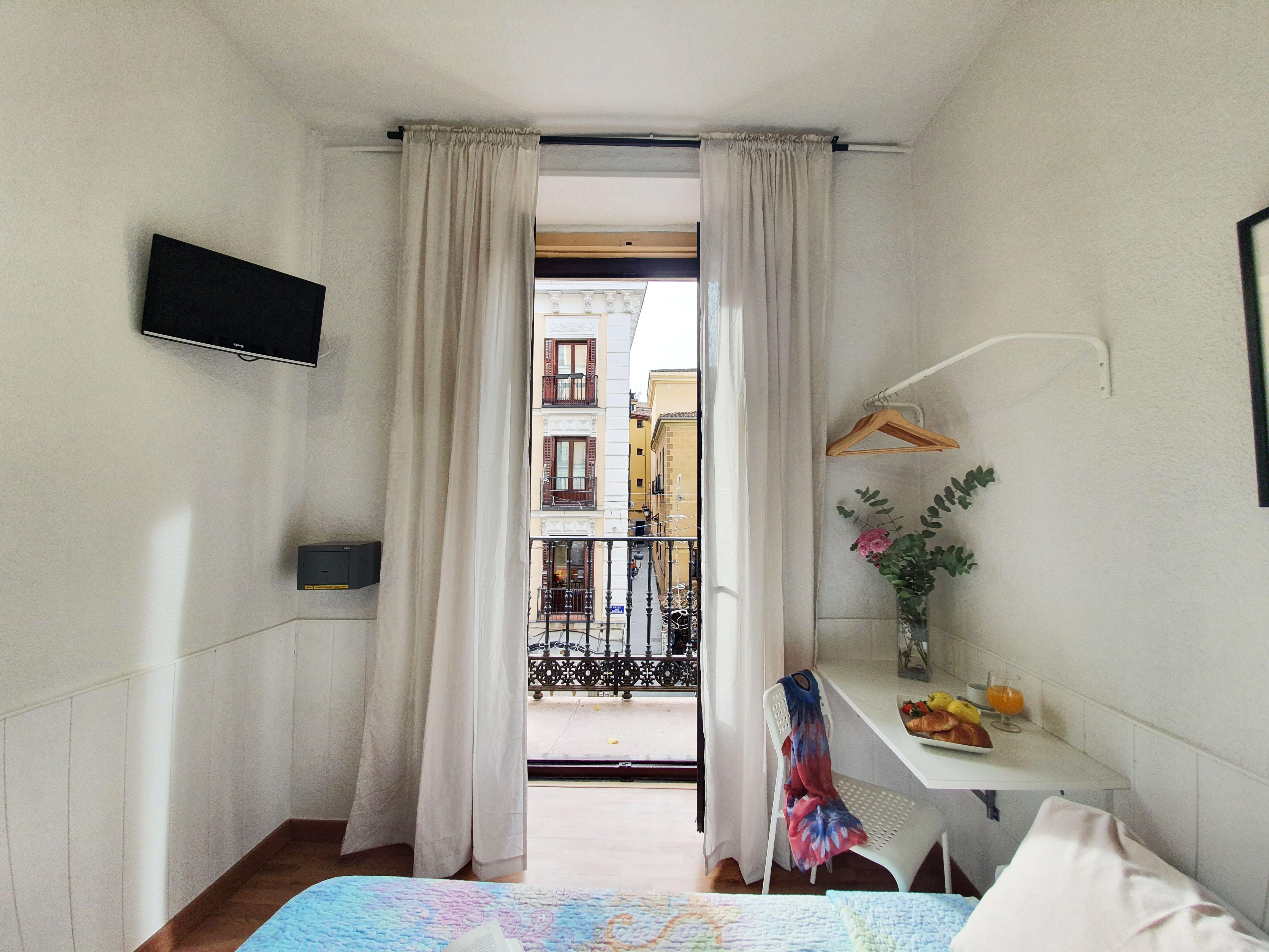 Hostal Alicante Madrid Luaran gambar